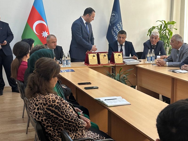 UNEC ZAQATALA FİLİALINDA “MÜSTƏQİL AZƏRBAYCAN İQTİSADİYYATINDA HEYDƏR ƏLİYEVİN ROLU” ESSE MÜSABİQƏSİNİN QALİBLƏRİ TƏLTİF OLUNUBLAR-FOTOLAR.