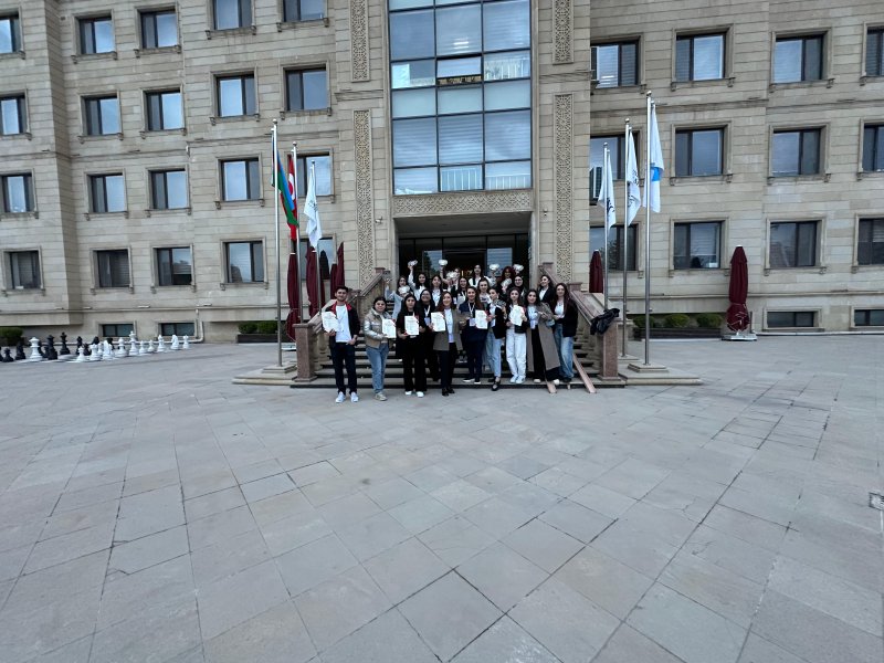 ADPU-nun müəllimi Xumarə Qəhrəmanlının və AzTU-nun müəllimi Türkanə Qəhrəmanlının mentorluğu ilə ADPU və AzTU tələbələri dünyanın ən böyük robot olimpiadası olan “Robotex Azərbaycan Avrasiya Çempionatı”nda 9 kateqoriya üzrə 1-ci yer oldular