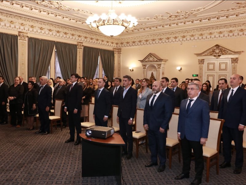 Ümummilli Lider Heydər Əliyevin anadan olmasının 102-ci ildönümü Diasporla İş üzrə Dövlət Komitəsində qeyd edilib