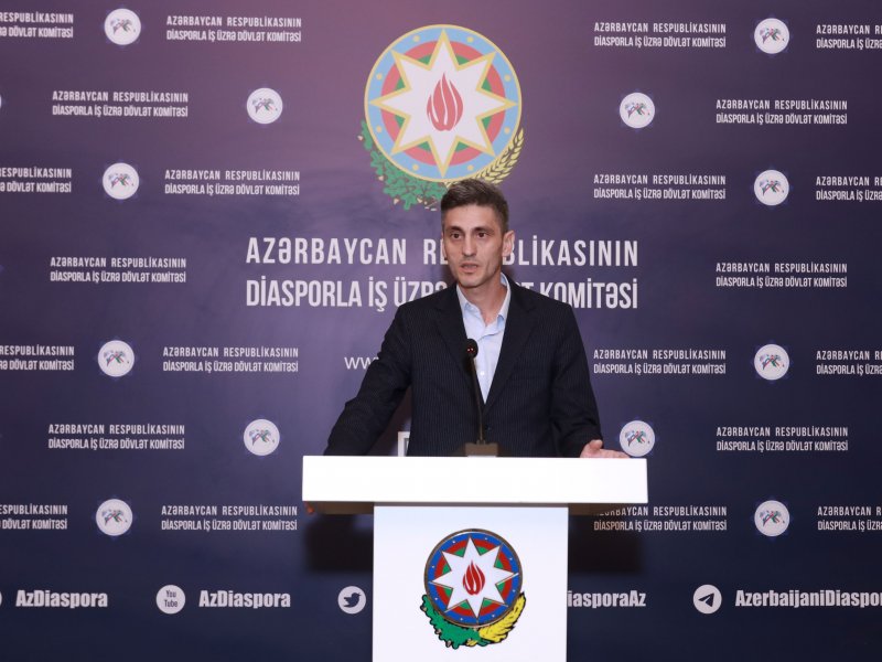 Ümummilli Lider Heydər Əliyevin anadan olmasının 102-ci ildönümü Diasporla İş üzrə Dövlət Komitəsində qeyd edilib