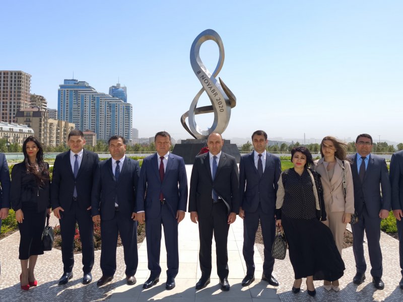 “Azərbaycan və Özbəkistan arasında dostluq əlaqələrinin inkişafında ictimai diplomatiyanın rolu” mövzusunda tədbir keçirilib