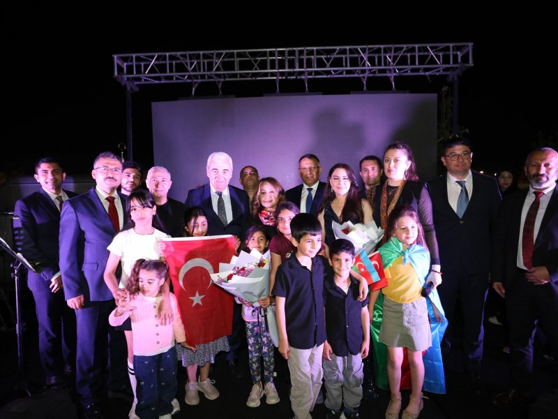 Türkiyənin İğdır və Qars şəhərlərində “Konstitusiya və Suverenlik İli” çərçivəsində 28 May - Müstəqillik Günü münasibətilə konsert proqramı təşkil olunub