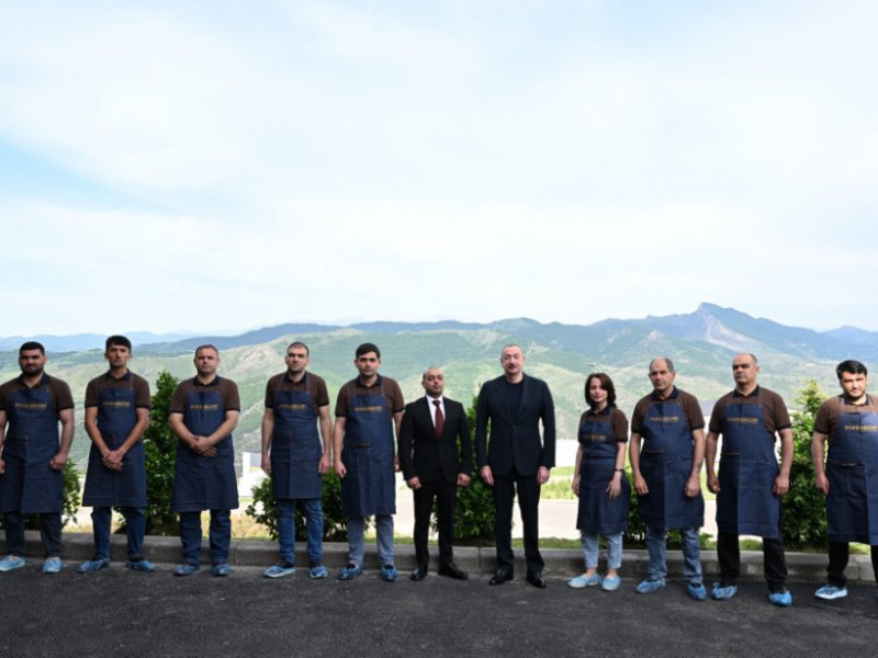 Prezident İlham Əliyev “PIRSHAGHI” ayaqqabı fabrikinin Laçın filialının açılışında iştirak edib - FOTOLAR
