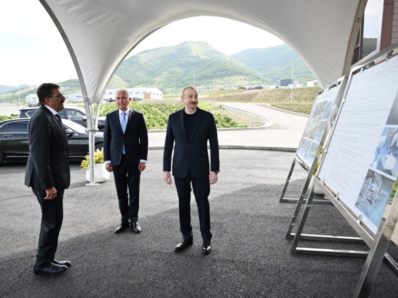 Prezident İlham Əliyev “PIRSHAGHI” ayaqqabı fabrikinin Laçın filialının açılışında iştirak edib - FOTOLAR