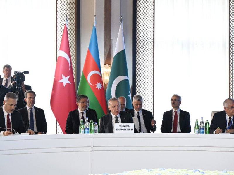 Laçında Azərbaycan Prezidentinin, Türkiyə Prezidentinin və Pakistanın Baş nazirinin Zirvə görüşü keçirilib