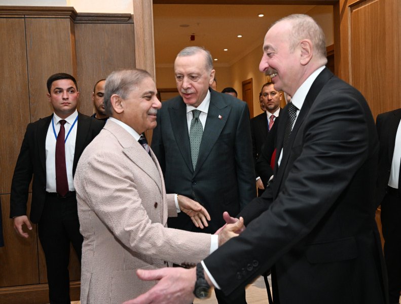 Laçında Azərbaycan Prezidentinin, Türkiyə Prezidentinin və Pakistanın Baş nazirinin Zirvə görüşü keçirilib