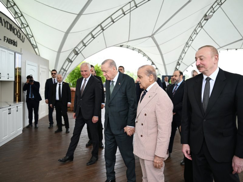 Azərbaycan və Türkiyə prezidentləri, Pakistanın Baş naziri Laçın şəhərində seyrəngahda olublar