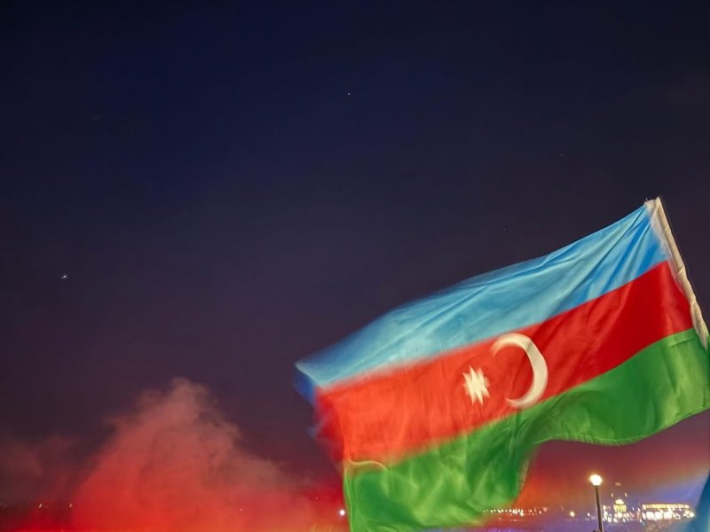 Niaqara şəlaləsi Azərbaycan bayrağının rəngləri ilə işıqlandırılıb