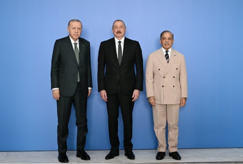 Dostluq və qardaşlığa xidmət göstərən Azərbaycan-Türkiyə-Pakistan Zirvə görüşü