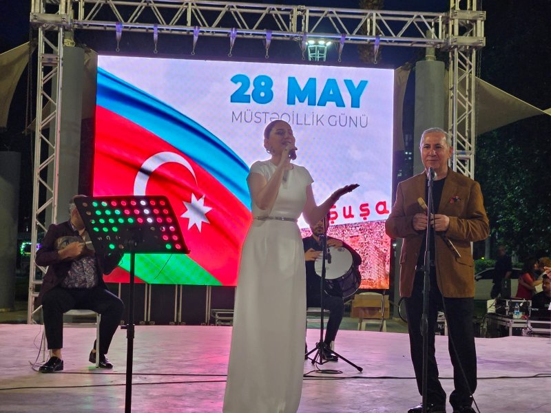İzmir şəhərində 28 May – Müstəqillik Günü münasibətilə konsert təşkil olunub