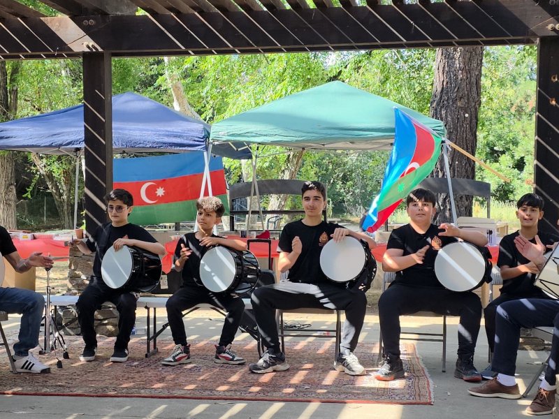 Kaliforniyada soydaşlarımız avtoyürüş keçirib