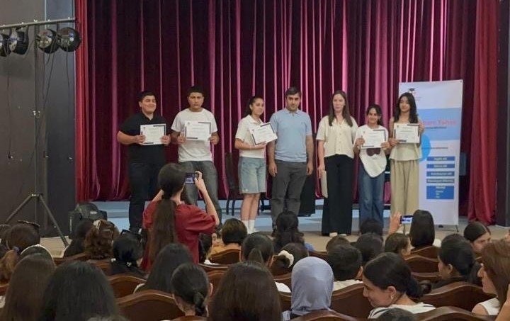 “Qardabani Təhsil və İnteqrasiya Mərkəzi”ndə 2024–2025-ci tədris ilinin yekun tədbiri keçirilib