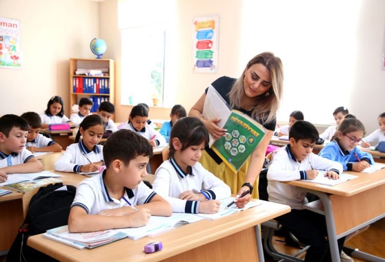 “Müəllimlərin işə qəbulu üzrə vakansiya seçiminin tarixləri açıqlanıb