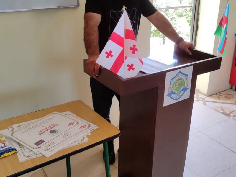 Marneulidəki soydaşlarımızın təhsili diqqət mərkəzindədir