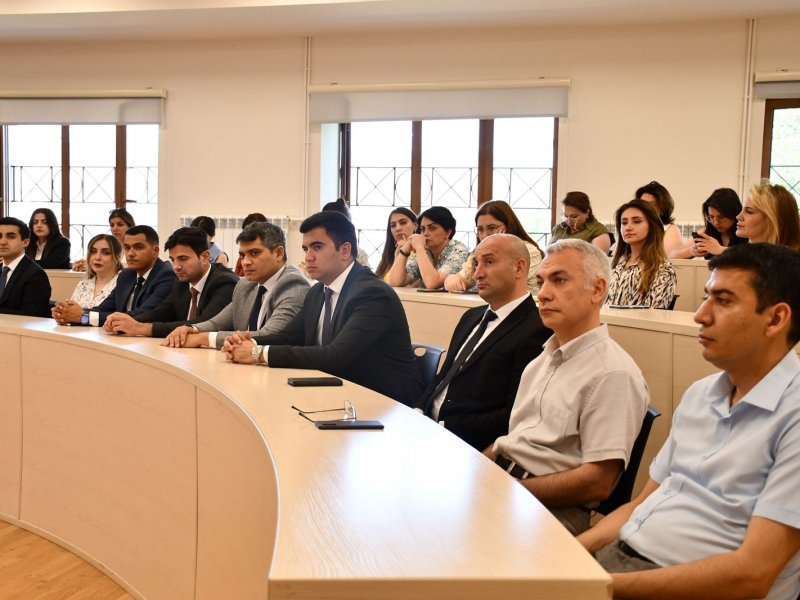 Ombudsmanın təşəbbüsü ilə Xankəndidə “İnformasiya əldə etmək hüququnun müdafiəsi” mövzusunda maarifləndirmə tədbiri keçirilib