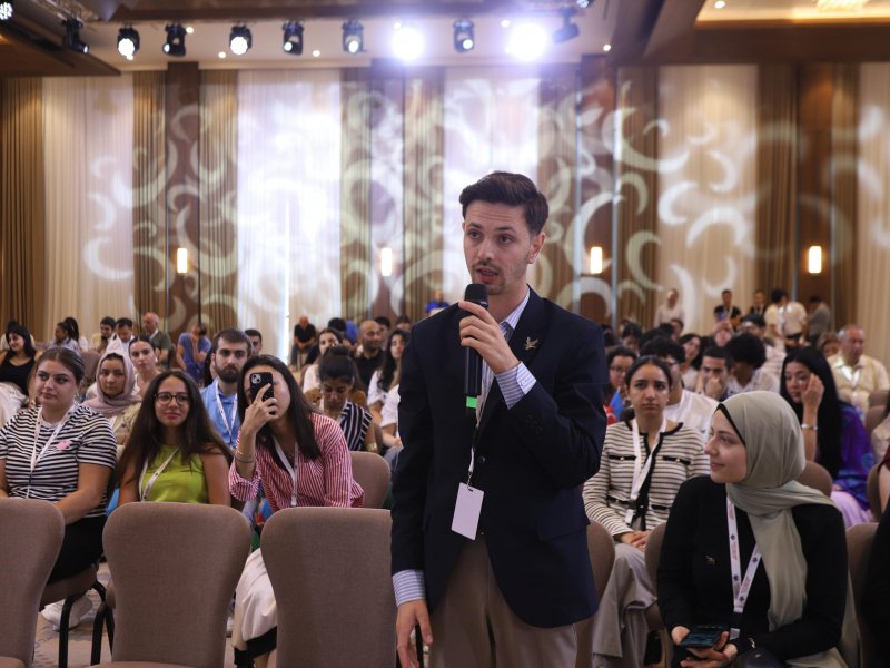 Diaspor Gənclərinin VI Yay Düşərgəsində “İşğaldan azad edilmiş ərazilərdə aparılan bərpa quruculuq işləri” mövzusunda panel təşkil olunub
