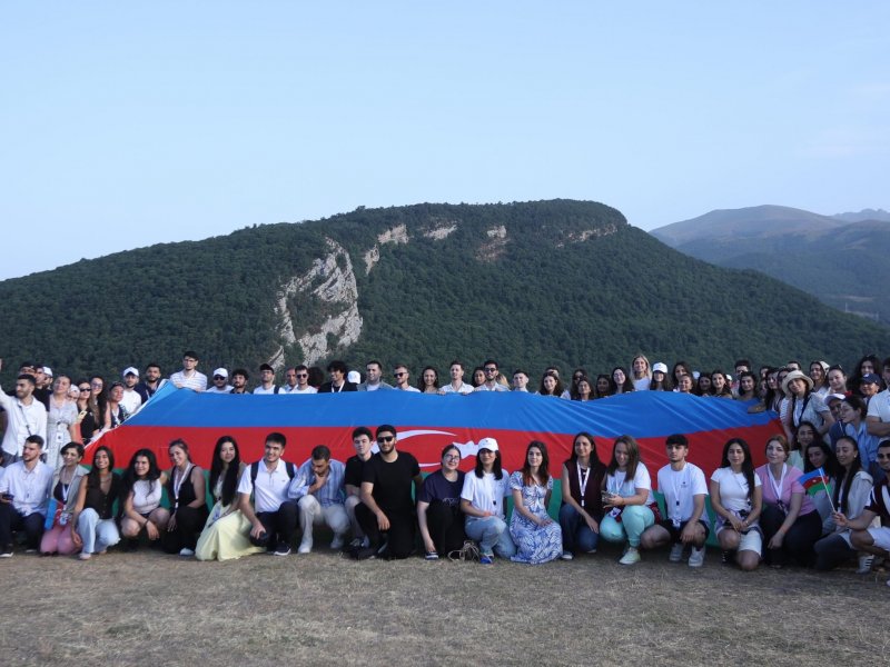 Diaspor Gənclərinin VI Yay Düşərgəsinin iştirakçıları Şuşada olublar