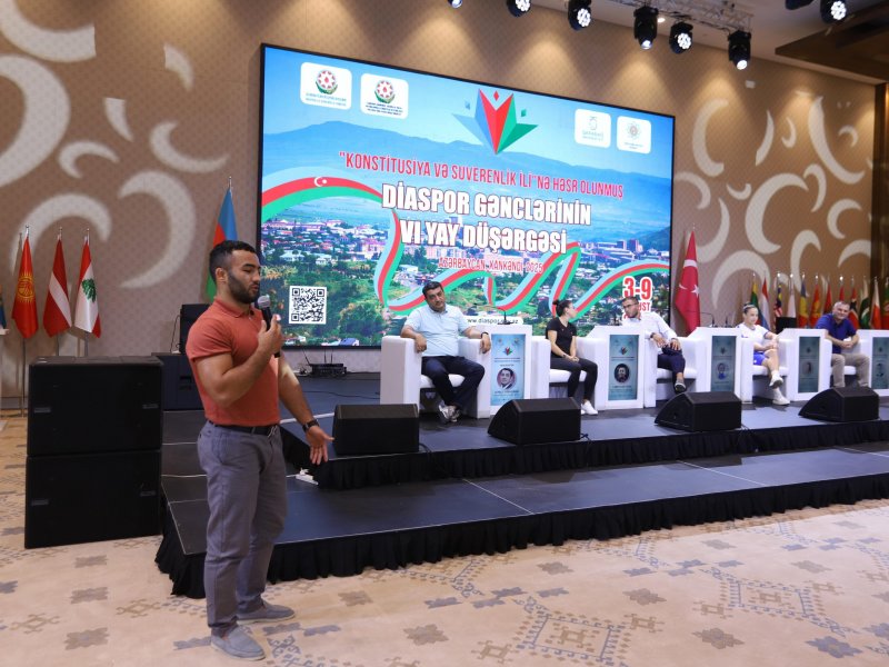 Ölkəmizin tanınmış idmançıları və idman jurnalistləri ilə diaspor gənclərinin unudulmaz görüşü