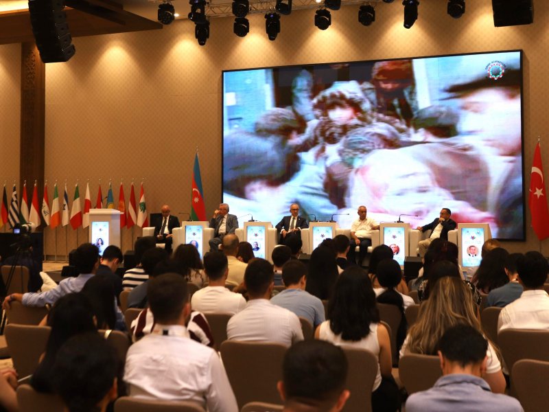 Diaspor Gənclərinin VI Yay Düşərgəsində “Qərbi Azərbaycan  İrsi” kitabının təqdimatı keçirilib