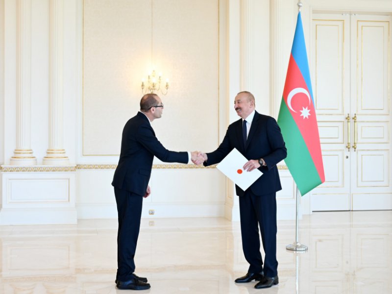 Prezident İlham Əliyev İsrailin Azərbaycanda yeni təyin olunmuş səfirinin etimadnaməsini qəbul edib