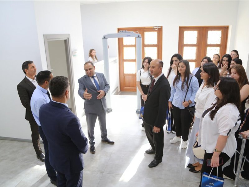 Ombudsman Aparatında yüksək bal toplayan abituriyent və ictimai fəal gənclər üçün info-tur təşkil olunub