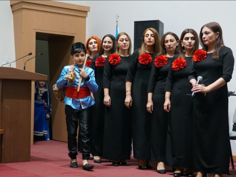 ZAQATALA UŞAQ İNCƏSƏNƏT MƏKTƏBİ MÖHTƏŞƏM KONSERT VERİB.