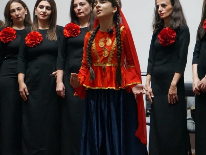 ZAQATALA UŞAQ İNCƏSƏNƏT MƏKTƏBİ MÖHTƏŞƏM KONSERT VERİB.