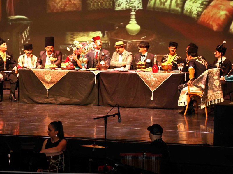 Kanadada “O olmasın, bu olsun” operettası səhnələşdirilib