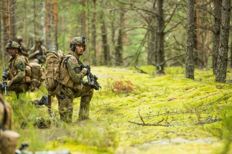 Rusiya sərhədi yaxınlığında itkin düşmüş norveçli əsgərlər tapılıb