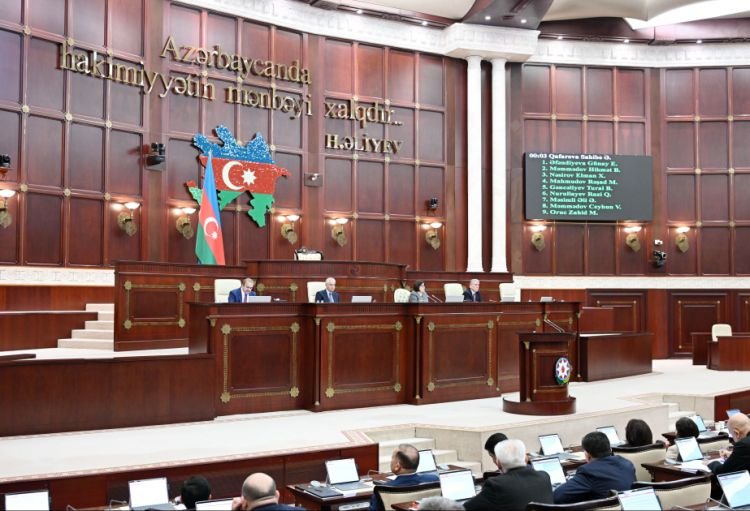 Yetkinlik yaşına çatmayanların hüquqları ilə bağlı bir sıra qanunlara dəyişiklik edilir