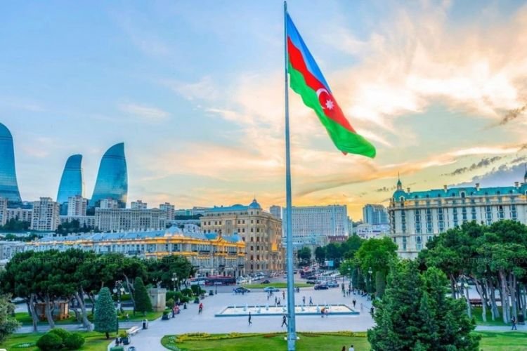 Azərbaycanın icmal büdcəsinin gəlirləri yaxın 4 ildə 50 milyard manatı keçə bilər