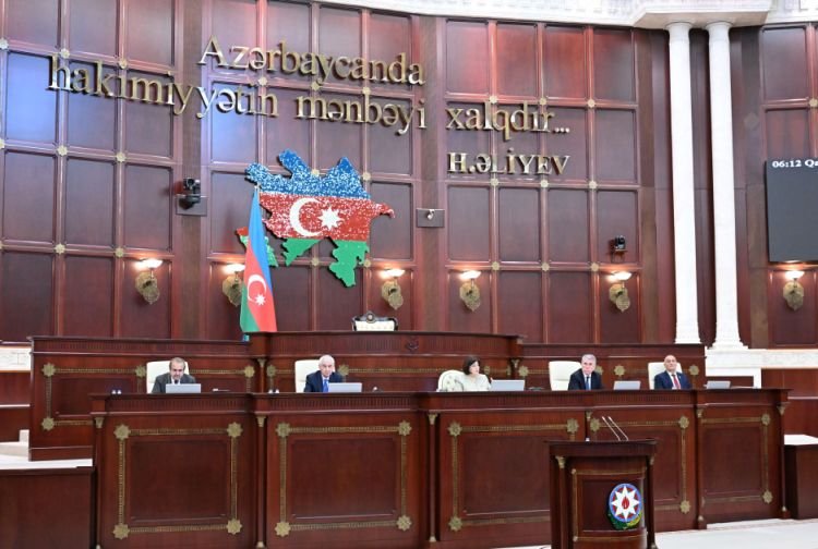Milli Məclisin plenar iclasında 7 məsələ müzakirə edilib