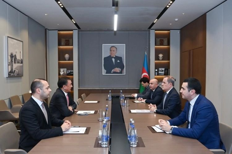 Ceyhun Bayramov TDT Baş katibi ilə Azərbaycanın təşkilata sədrliyi çərçivəsində prioritetlərini müzakirə edib