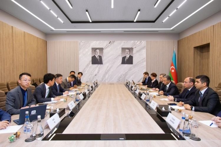 Azərbaycan Çin şirkəti ilə süni intellekt həllərinin tətbiqini müzakirə edib