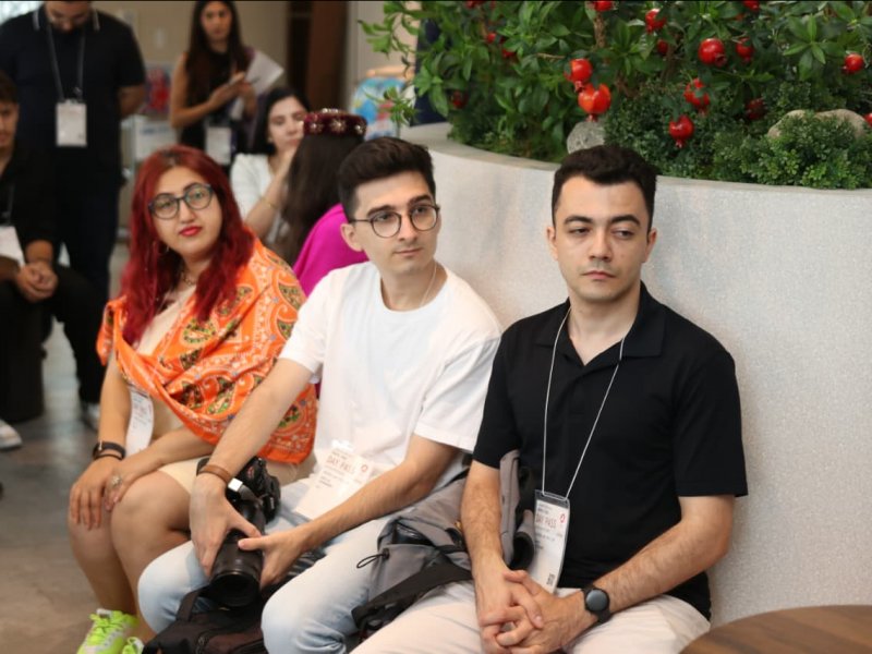 Fuad Muradov Yaponiyadakı Azərbaycan icması ilə görüşüb