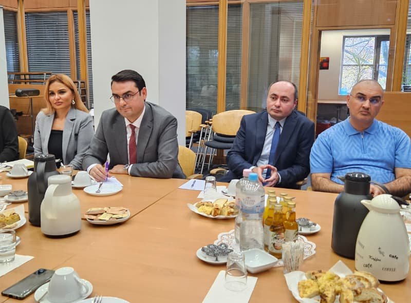 Almaniyadakı Azərbaycan icmasının üzvləri ilə bu ölkənin elm xadimləri arasında dəyirmi masa təşkil olunub