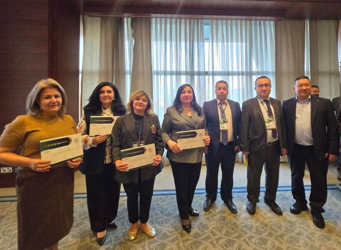 Bursada Azərbaycan pediatrları uşaq sağlamlığı sahəsində çağırışları müzakirə etdilər