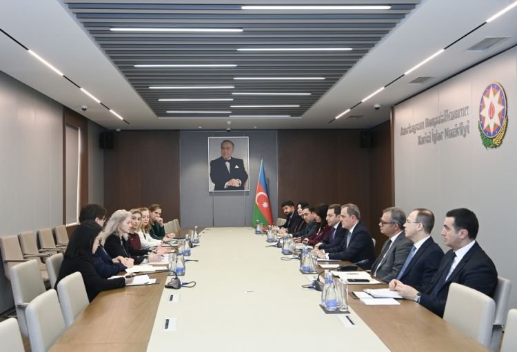 Ceyhun Bayramov ABŞ Dövlət katibinin müavini ilə regional məsələlər ətrafında fikir mübadiləsi aparıb