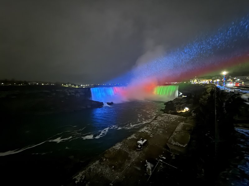 Niaqara şəlaləsi yenidən Azərbaycan bayrağı rəngində 