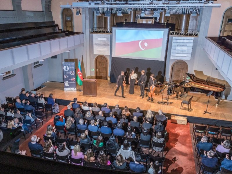 İsveçrədə Azərbaycan mədəniyyətinin və Zəfərin sədası