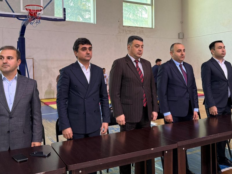 Zəfər Gününün qəhrəman ruhu güləş xalçasında