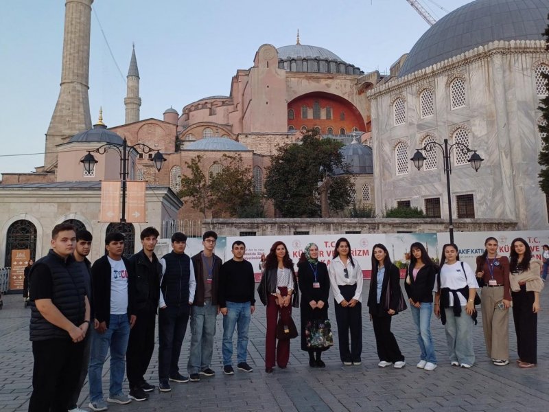 Vətən müharibəsinin şəhid və qazilərinin əmanətlərinin İstanbul səfəri başa çatıb