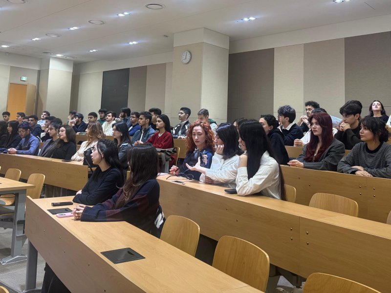 İnha Universitetində azərbaycanlı tələbələrlə görüş olub