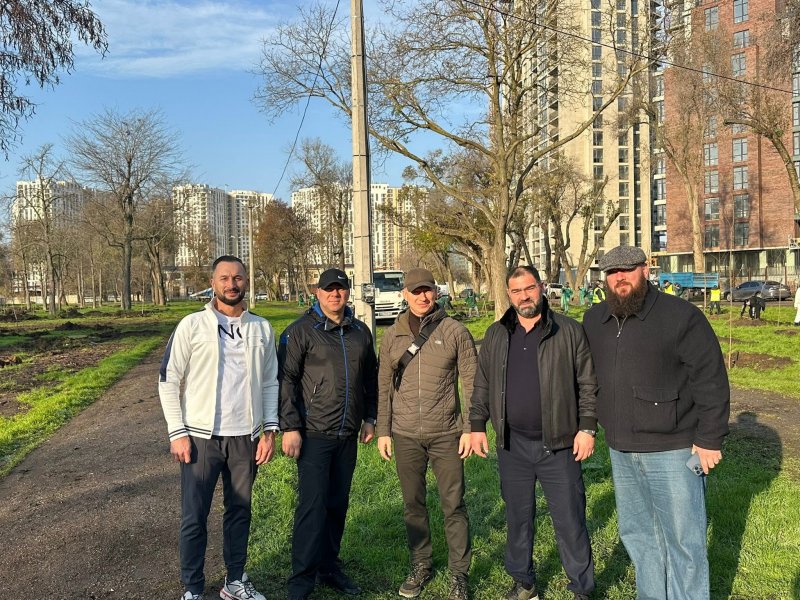 Soydaşlarımız Odessada ağacəkmə aksiyası keçirib