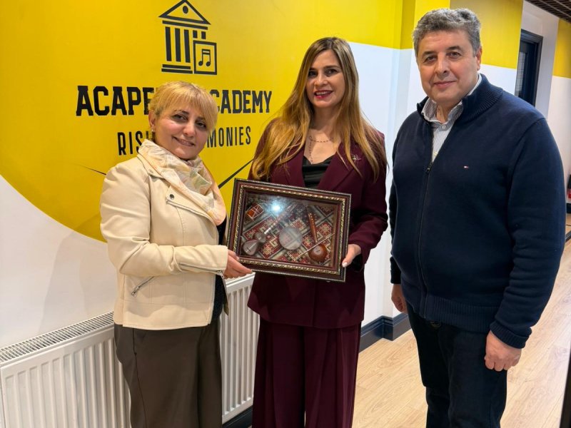 Londondakı “Acapella Academy” incəsənət mərkəzinin fəaliyyəti ilə tanışlıq olub