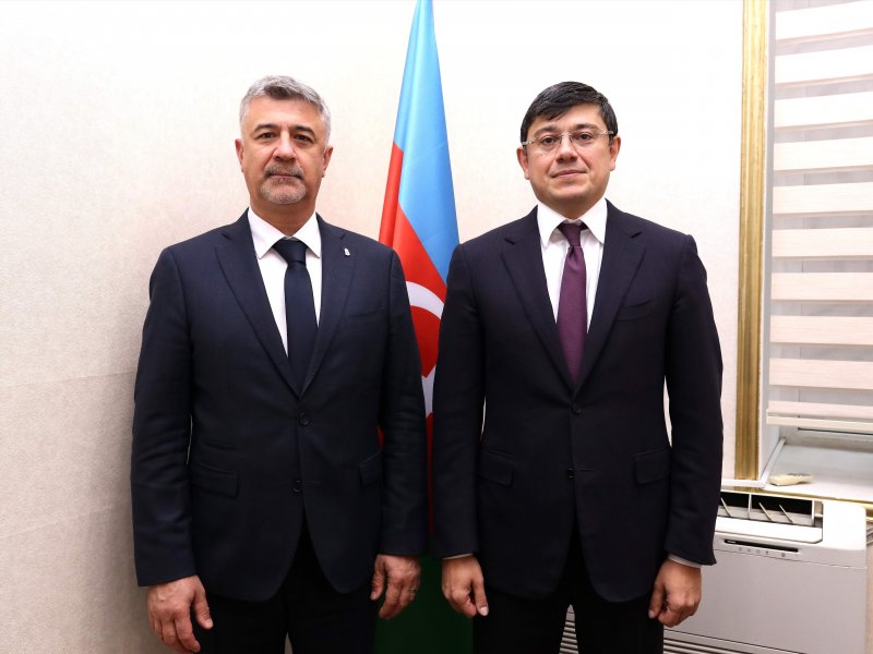 Macarıstanın Azərbaycandakı səfiri Diaspor Komitəsində olub