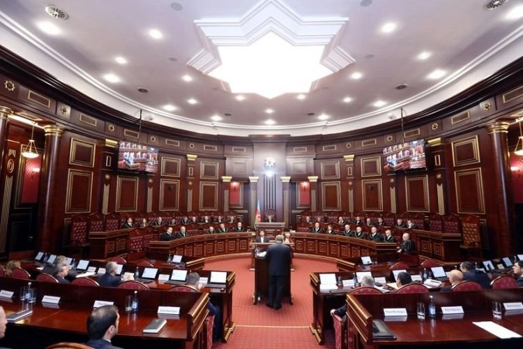Ali Məhkəmənin Plenumunun iclası keçirilib