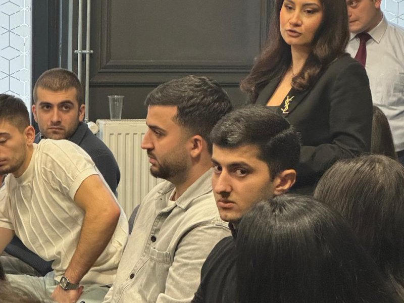 Budapeştdə diaspor gənclərinin toplantısı keçirilib