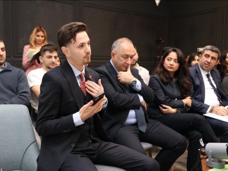 Budapeştdə diaspor gənclərinin toplantısı keçirilib