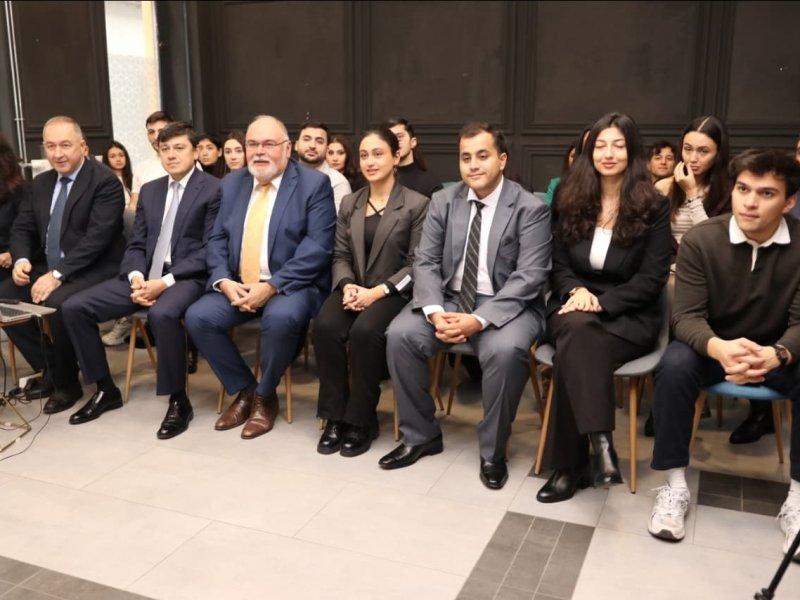 Budapeştdə diaspor gənclərinin toplantısı keçirilib